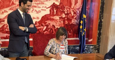 Carmen Pi representa a L’Andana en la visita institucional al Congreso de los Diputados Carmen Pi representa a L’Andana en la visita institucional al Congreso de los Diputados