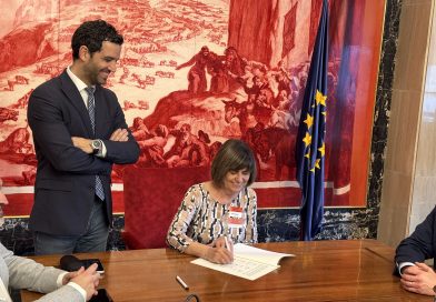 Carmen Pi representa a L’Andana en la visita institucional al Congreso de los Diputados Carmen Pi representa a L’Andana en la visita institucional al Congreso de los Diputados